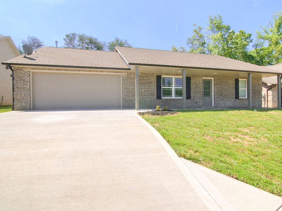 1st image of 4617 Bella Capri Ln
