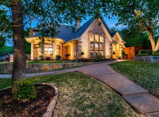 3249 Oak Tree Ln, Grapevine, TX 76051