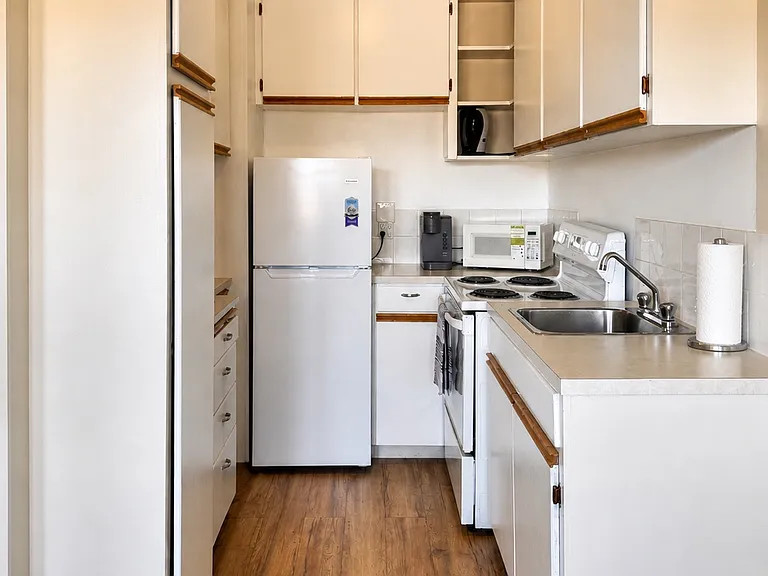 1160 Kingfisher Ave — Photo 41