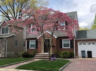 689 Palmer Ave, Maywood, NJ 07607