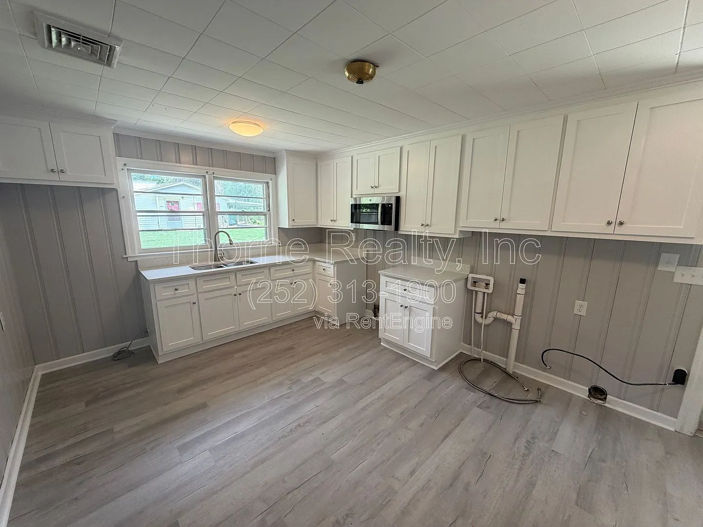 3 bed, 1.5 bath, $1,350 — Photo 4