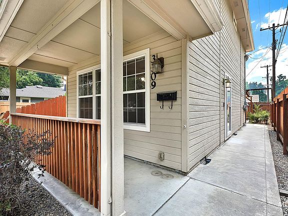 3rd image of 3309 W Palouse St