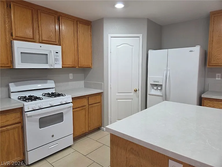 3149 Hartley Cove Ave — Photo 6