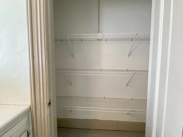 118 W Water St — Photo 11