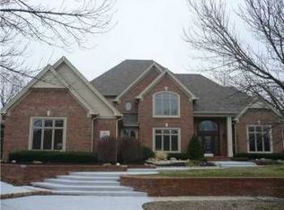 1414 Eagle Trace Ct, Greenwood, IN 46143