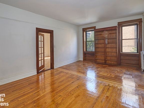 5th image of 296 Sterling Pl #23