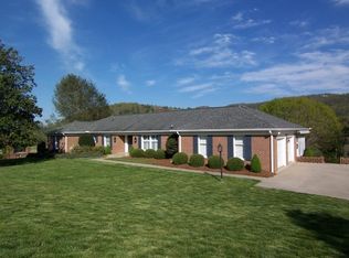 2786 Lakeview Dr, Lenoir, NC 28645