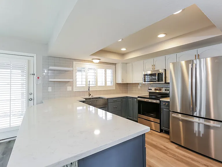 8402 S 15th Way — Photo 8