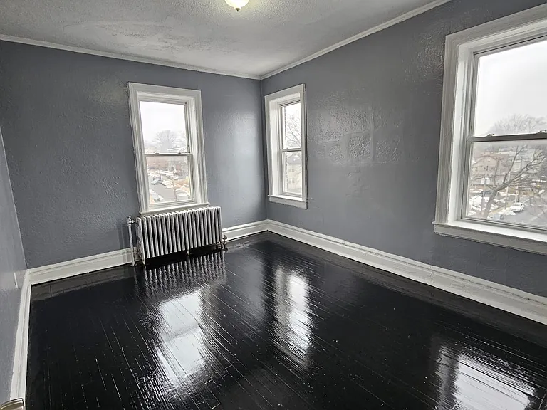 160 Grumman Ave #503 — Photo 6