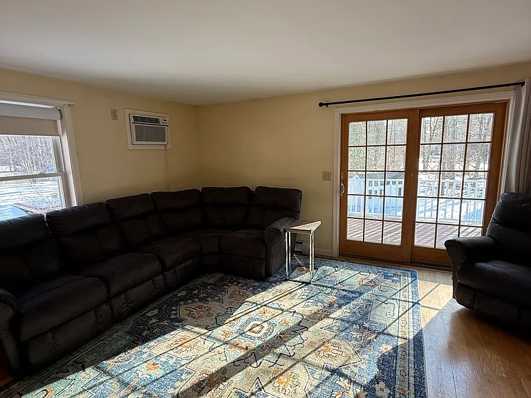3 Wildwood Ln — Photo 2