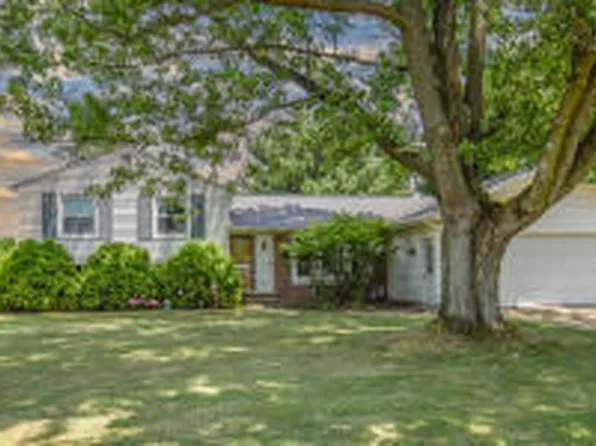 293 N Fiske Rd, Coldwater, MI 49036