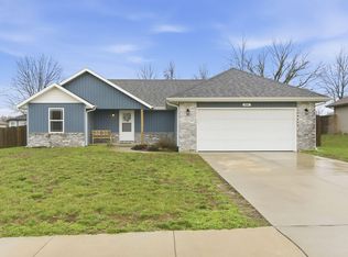 208 E Seminole Street, Strafford, MO 65757
