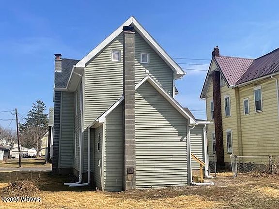 4th image of 805 Poplar St