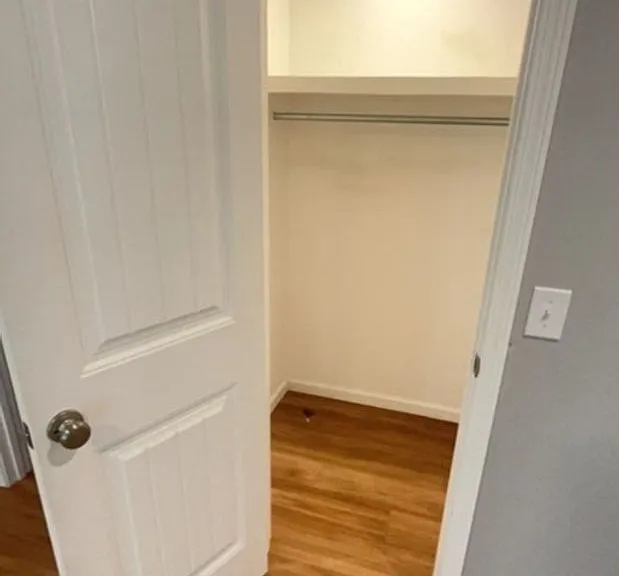467 Pine St — Photo 5
