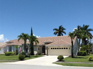 2126 E Crown Pointe Blvd, Naples, FL 34112