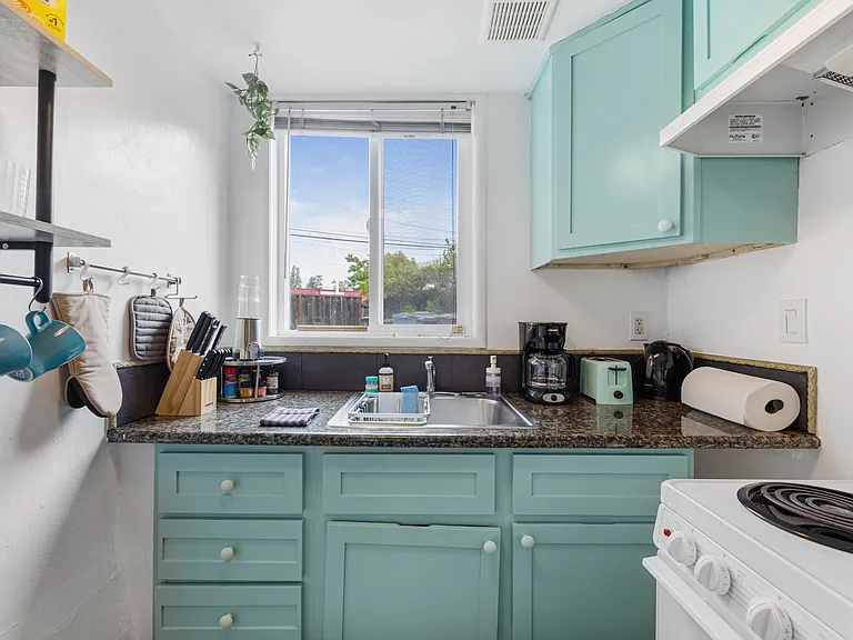 1325 Sacramento St #1 — Photo 22
