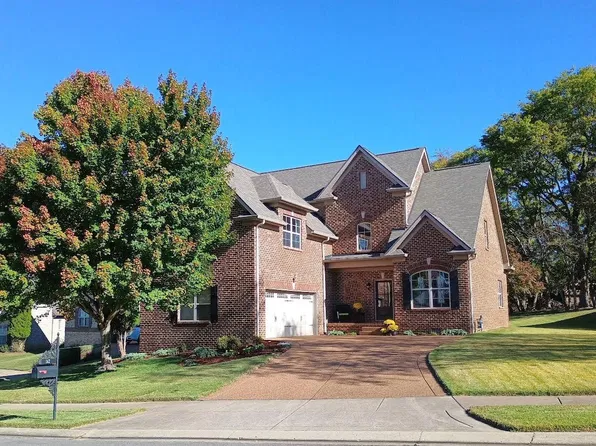 142 Ruland Cir, Hendersonville, TN 37075