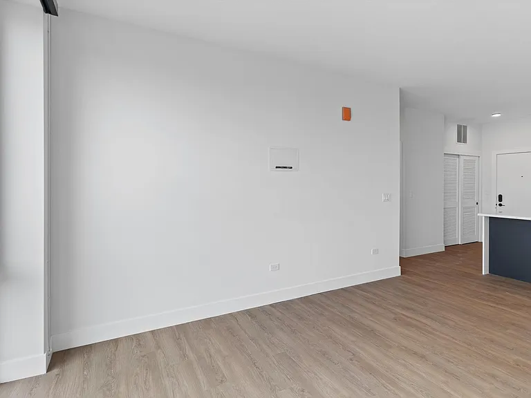 3140 Clybourn — Photo 7