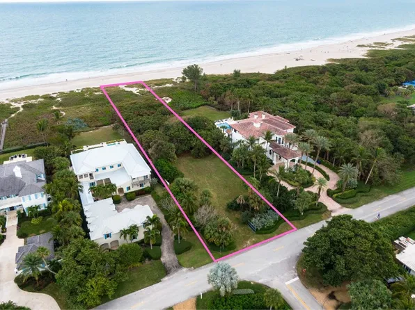 1746 Ocean Dr, Vero Beach, FL 32963