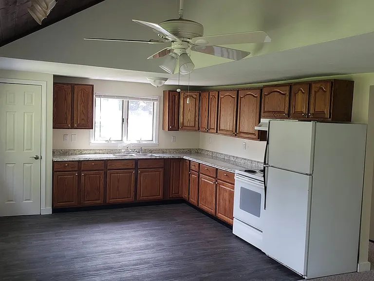 49 Pine Hill Rd — Photo 3