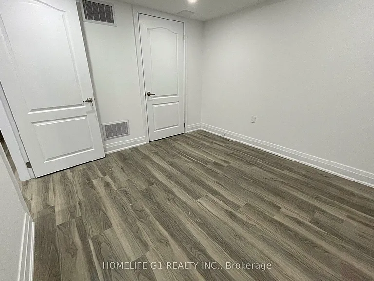 80 Lola Cres — Photo 10