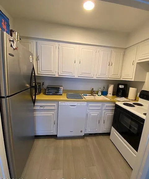 720 Ocean Ave #29 — Photo 6