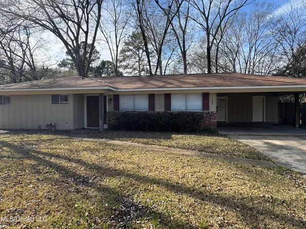235 Pimlico Pl, Jackson, MS 39211