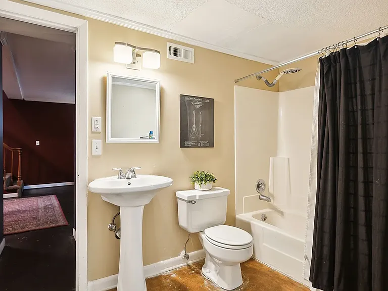 927 S 13th Ct — Photo 12