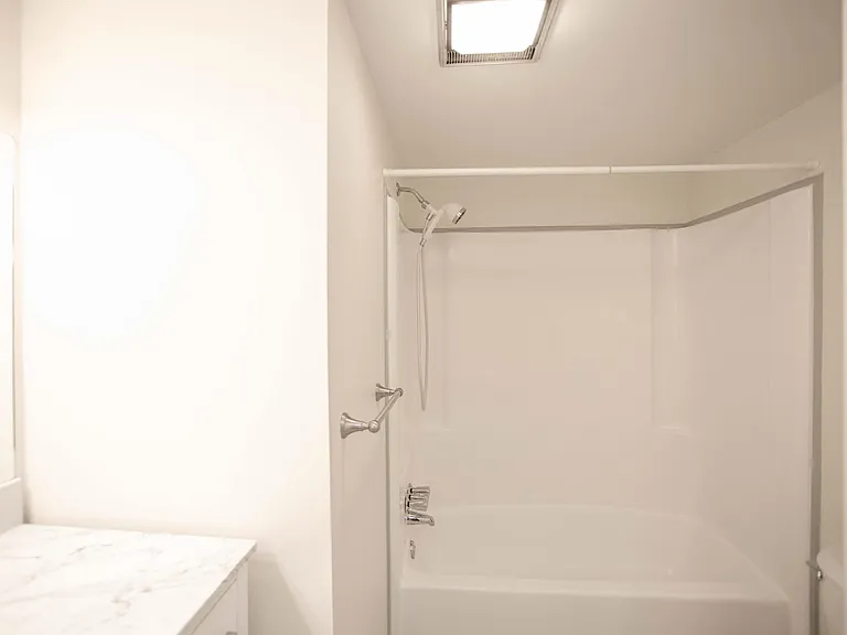 1506 Alberta Dr — Photo 20