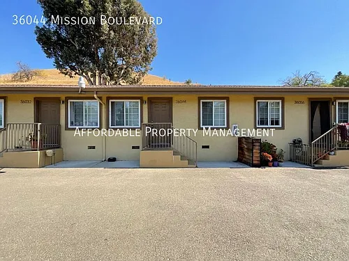 36044 Mission Blvd Photo 1