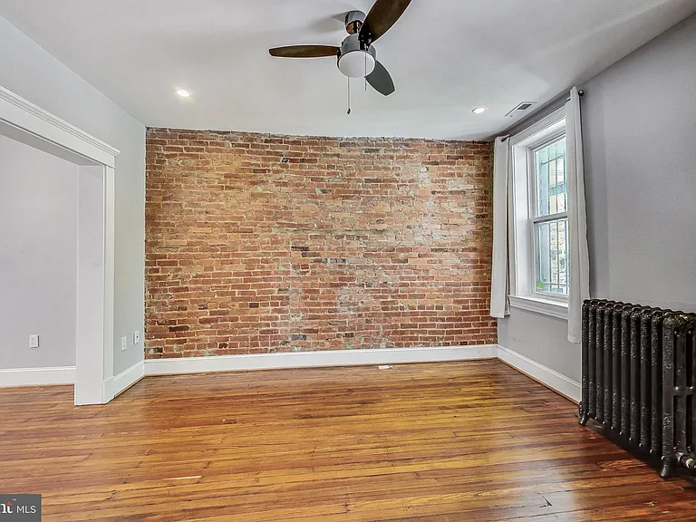 2533 11th St NW — Photo 9