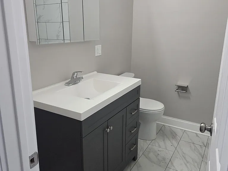 1860 N Hoyne Ave #1R — Photo 15