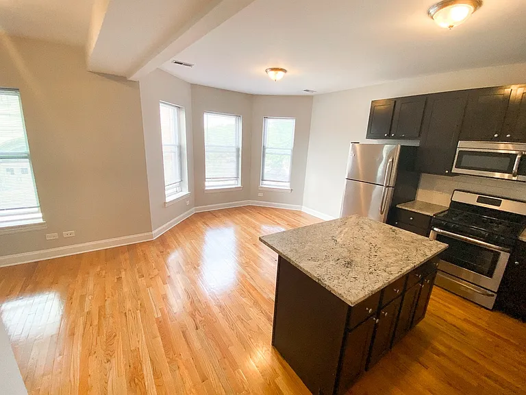 1521-23 W. Irving Park Rd. — Photo 3