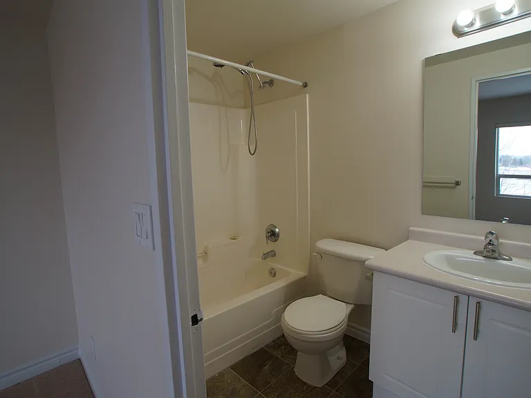 237 Auburn Dr — Photo 23