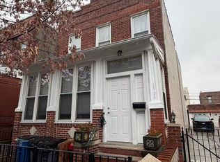 25-34 42nd St #2, Astoria, NY 11103