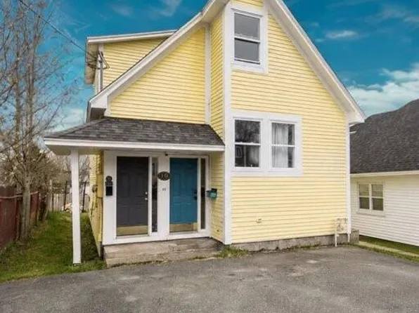 16 Mount Royal Avenue, St. John's, NL A1C5E4