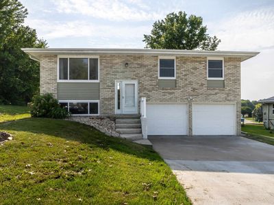 2760 Autumn Dr, Dubuque, IA, 52002