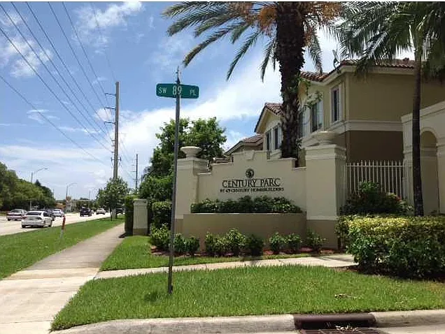 8964 W Flagler St #225