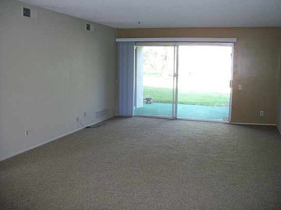 5th image of 17073 Bernardo Center Dr APT A