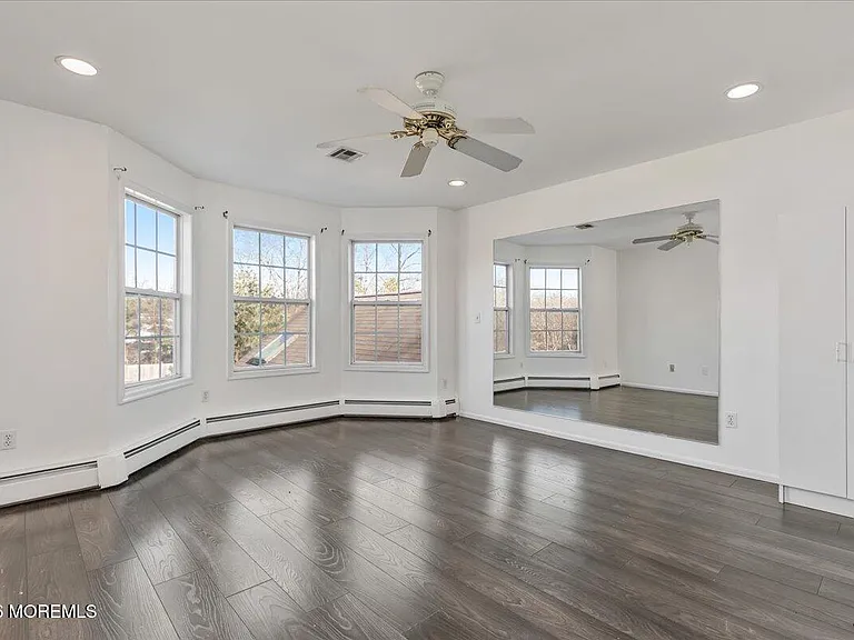 257 Ford Rd — Photo 32