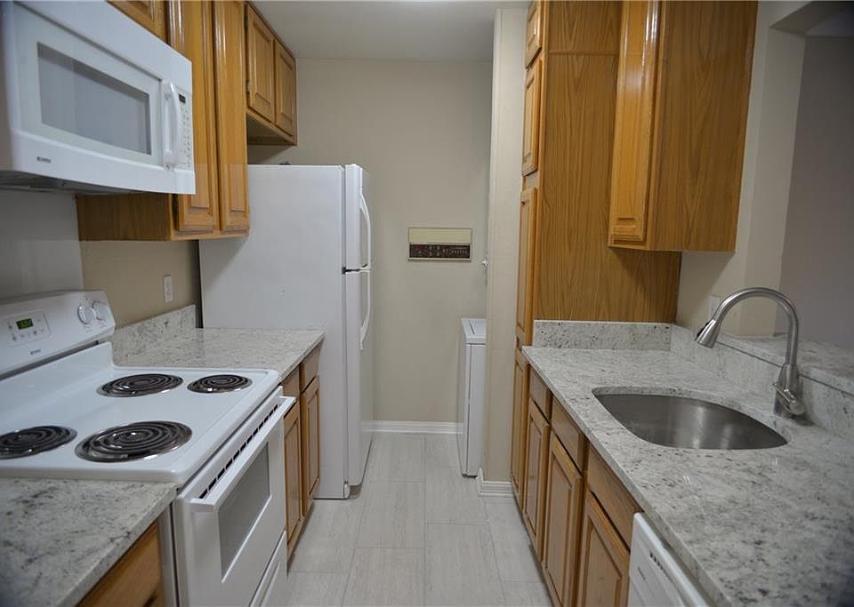2nd image of 4554 Glenwick Ln APT 2307