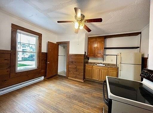 4th image of 94 Central St #2L