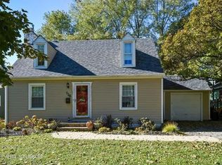 728 S Summit St, Barrington, IL 60010