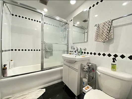 Rented by Oxford Property Group | media 4