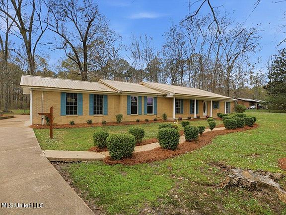 3rd image of 1158 Star Rd