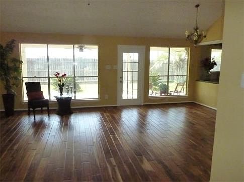 2nd image of 3407 Silverside Dr