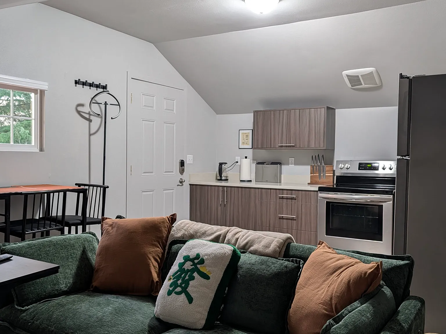 1 bed, 700 sqft, $1,995 — Photo 1