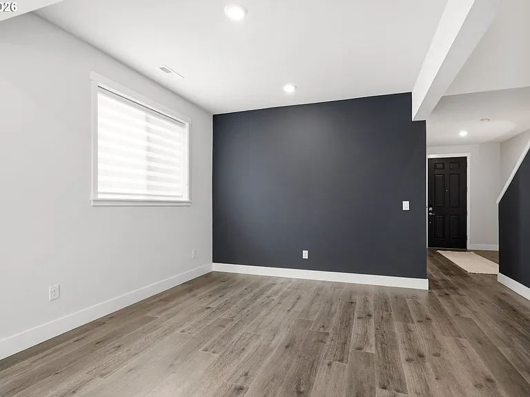 6901 NE 16th Ave — Photo 8