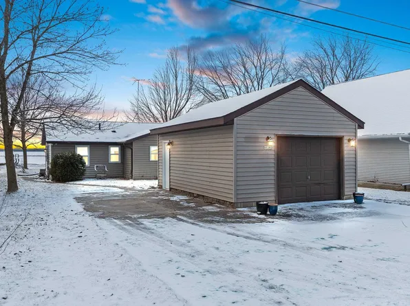 N6292 Cattau Beach Dr, Shawano, WI 54166