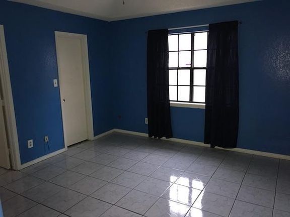 4th image of 4884 Juniper St